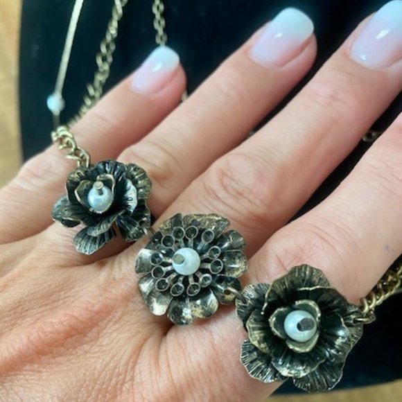 Vintage Brass Toned Layered Necklace with Pearls - Picture 7 of 8